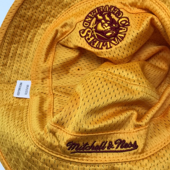 Cleveland Cavaliers Bucket Hat Mitchell and Ness - Picture 4 of 6